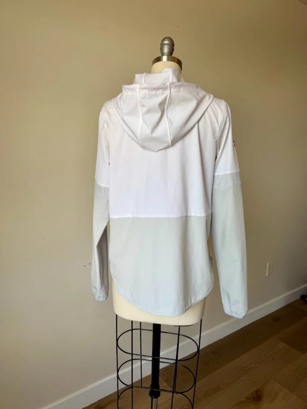 Under Armour Warm Up Jacket | White Full Zip Hoodie | Lightweight Running Jacket
